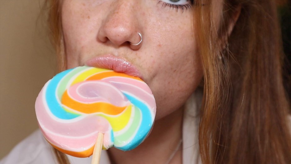 Goddess Roxy - Sucker Humiliation -Handpicked Jerk-Off Instruction